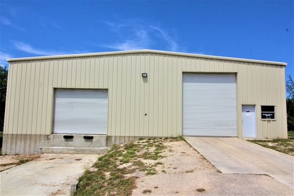 347 FM 289, Comfort, TX 78013